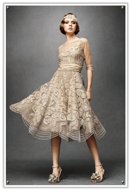Scalloped 1920s Vintage Style Flapper Wedding Dress